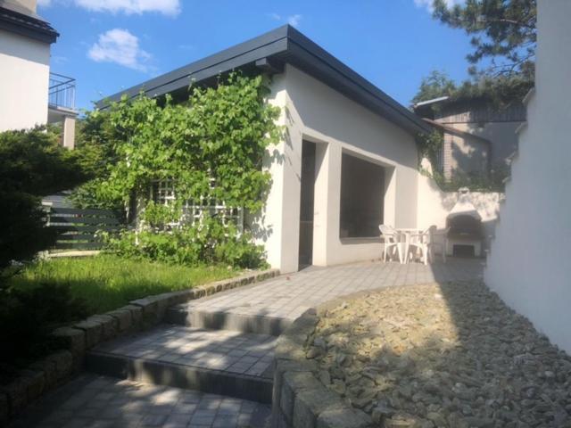 Guest House Ustka Bagian luar foto